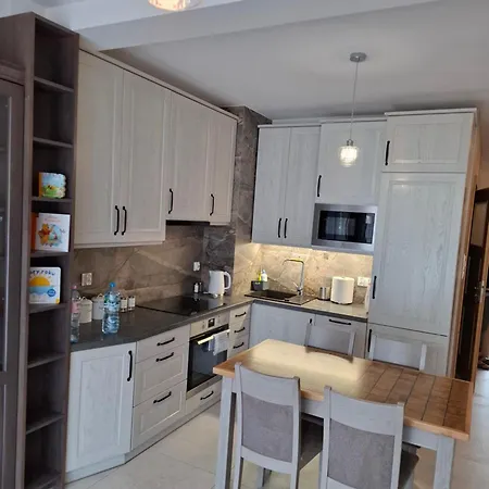 Apartament Wanda z tarasem widokowym na jezioro * Charzykowy