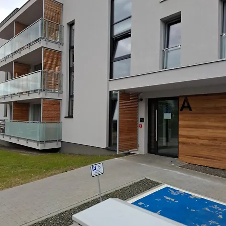 Apartament Wanda z tarasem widokowym na jezioro Apartament