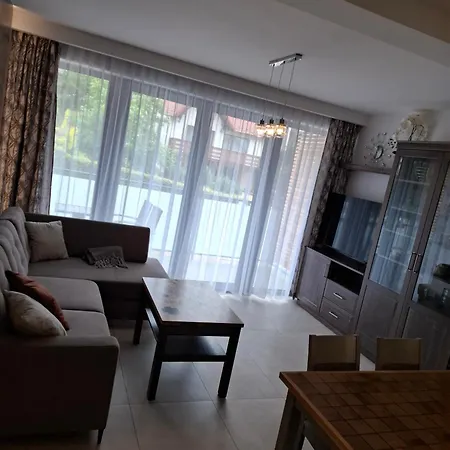 Apartament Apartament Wanda z tarasem widokowym na jezioro Charzykowy